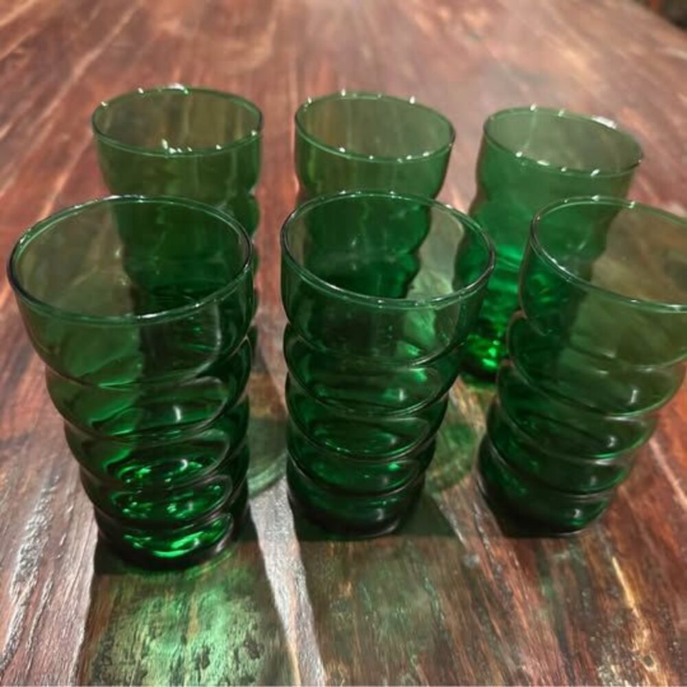 Vintage MCM Anchor Hocking Whirly Twirly Ripple 6 tumblers in forest green